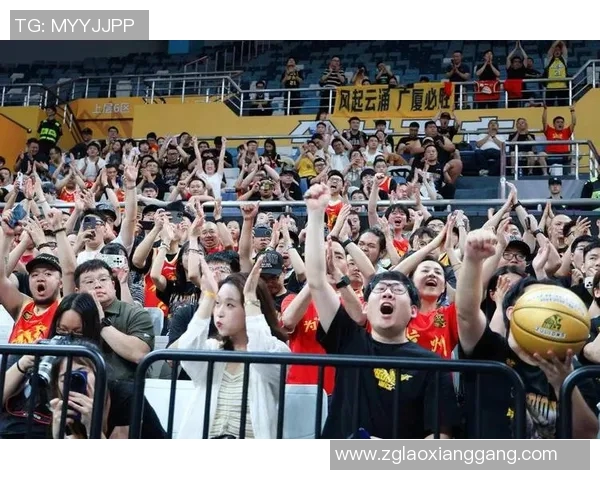 勇士与湖人激战四月十三日NBA季后赛精彩对决引发球迷热议